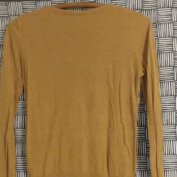 Sweater - Picture 4 of 4